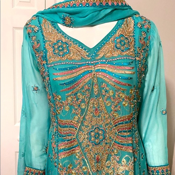 Pakistani/indian formal dresses - Picture 4 of 5